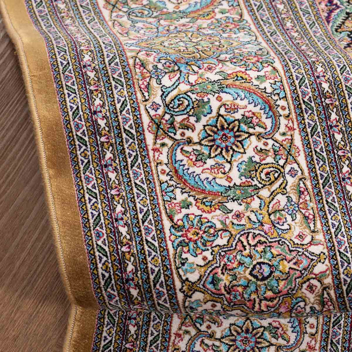 שטיח קום משי 02 בז' | QOM