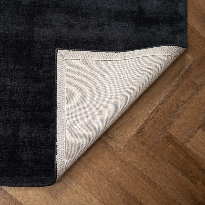 שטיח משי במבוק 01 שחור | Bamboo Silk