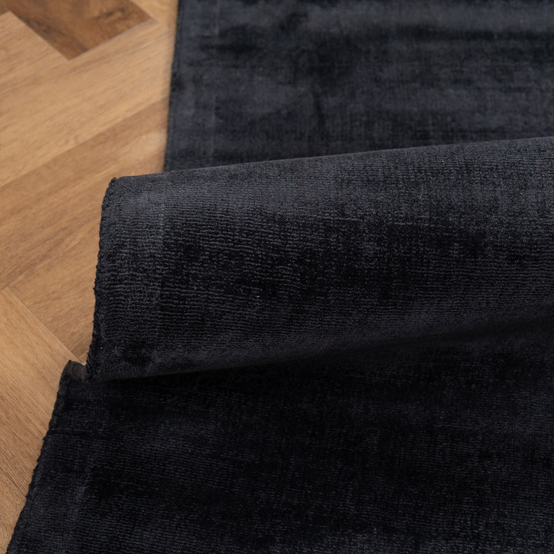 שטיח משי במבוק 01 שחור | Bamboo Silk