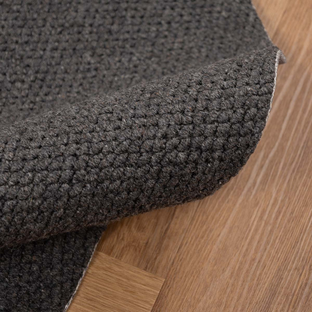 שטיח סווינג 01 אפור כהה עגול | Swing