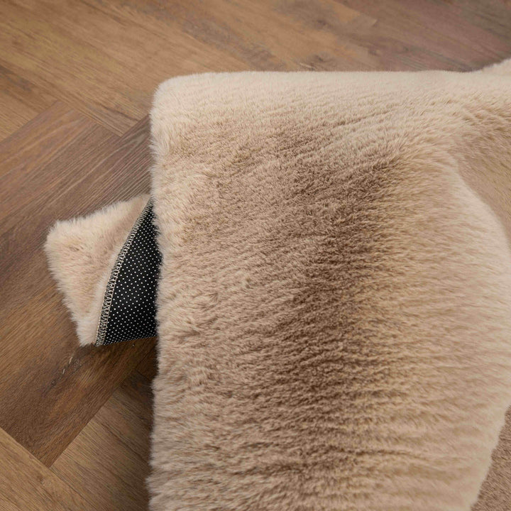 שטיח שאגי פרווה 01 בז' | Shagy