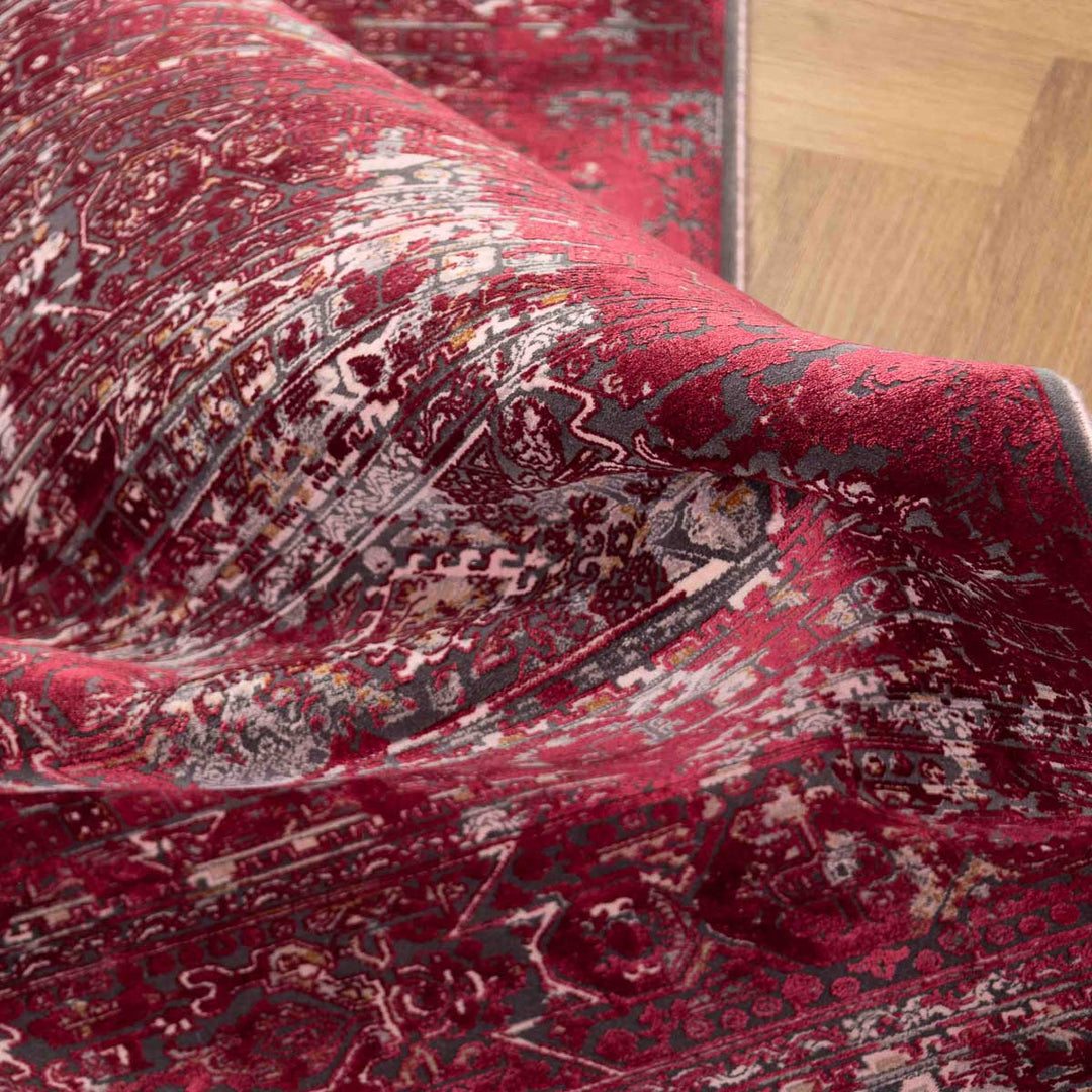 שטיח היסטוריה 09 דובדבן | Historia