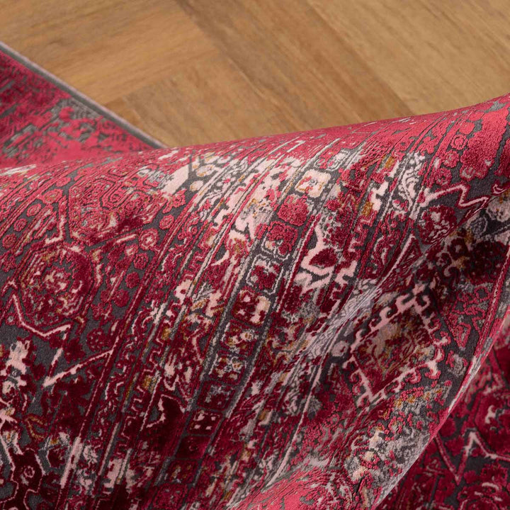 שטיח היסטוריה 09 דובדבן | Historia