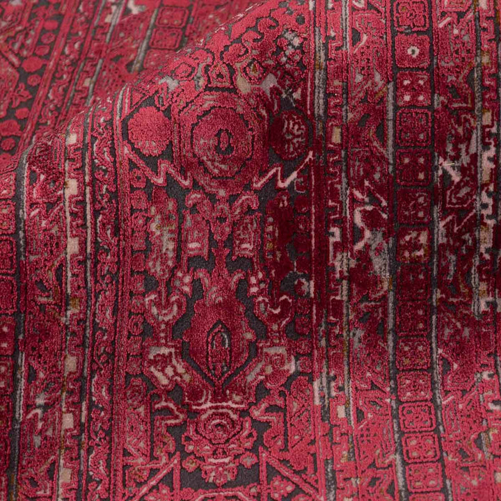 שטיח היסטוריה 09 דובדבן | Historia