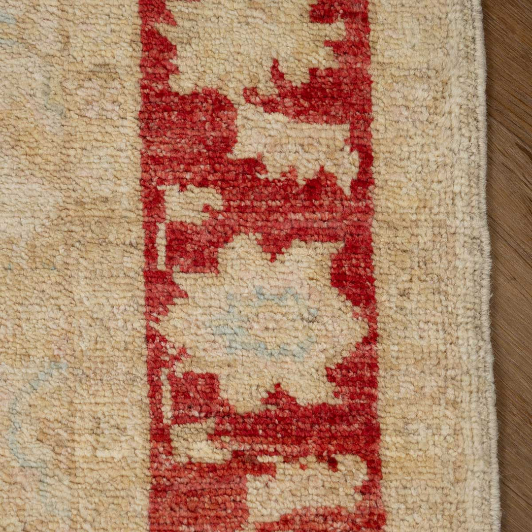 שטיח סופר זיגלר 00 בז' מסגרת בריק  Zigler | 84*295