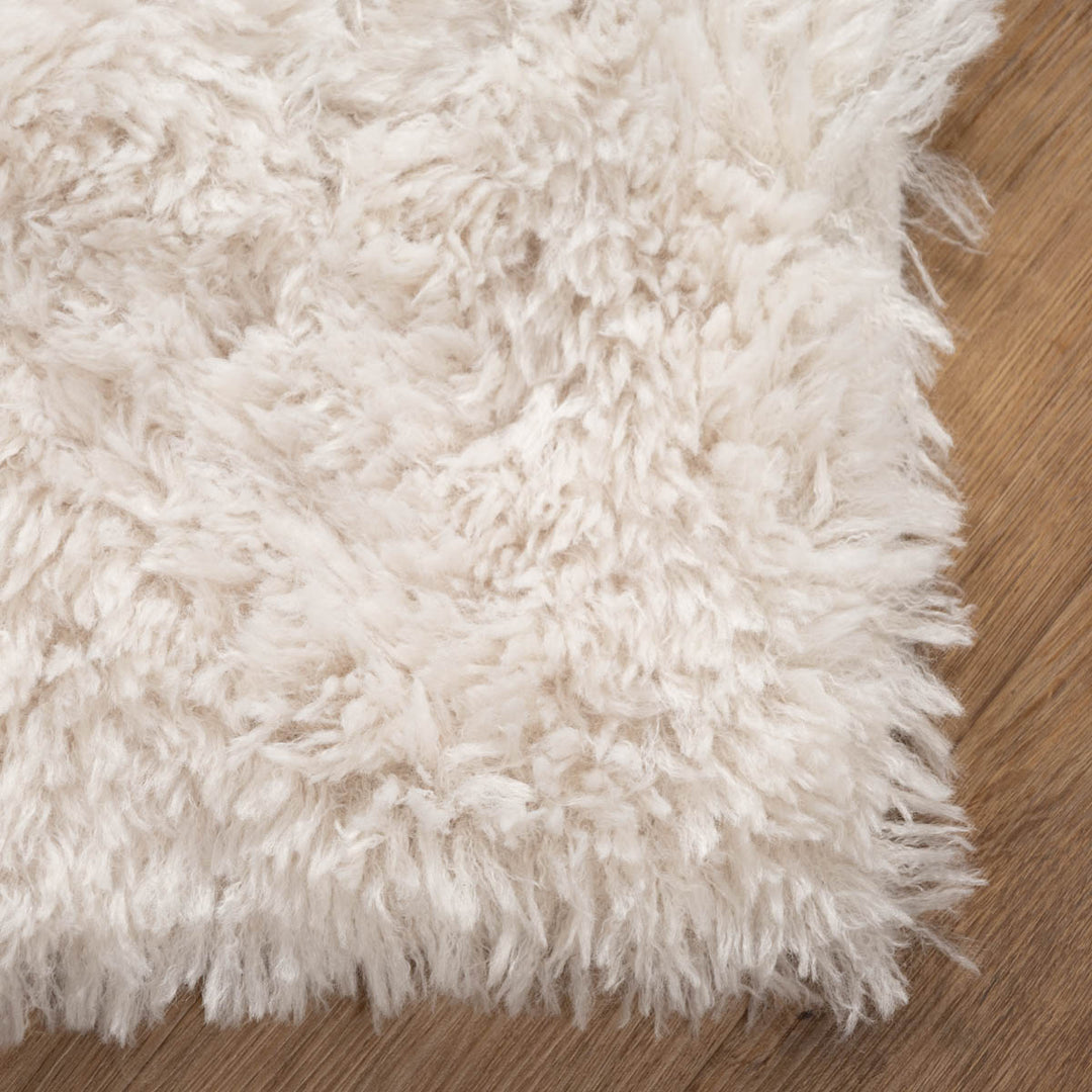 שטיח מליבו שאג 01 בז' בהיר | Malibu Shag