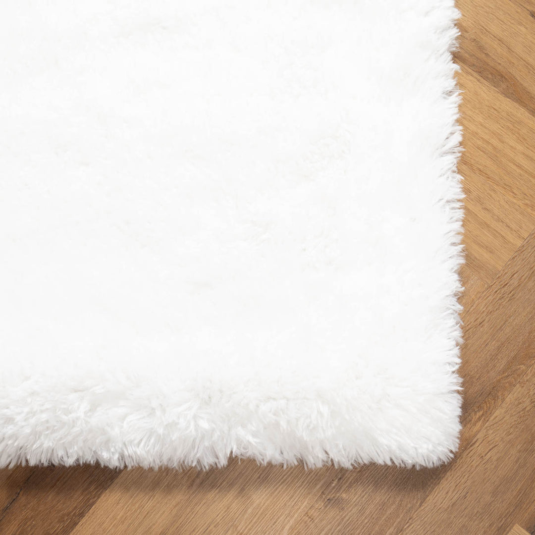 שטיח מליבו שאג 01 לבן | Malibu Shag