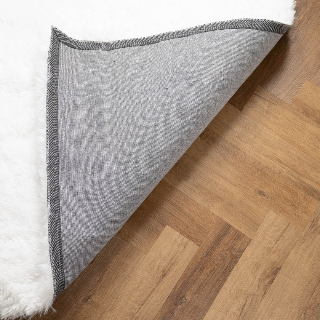 שטיח מליבו שאג 01 לבן | Malibu Shag