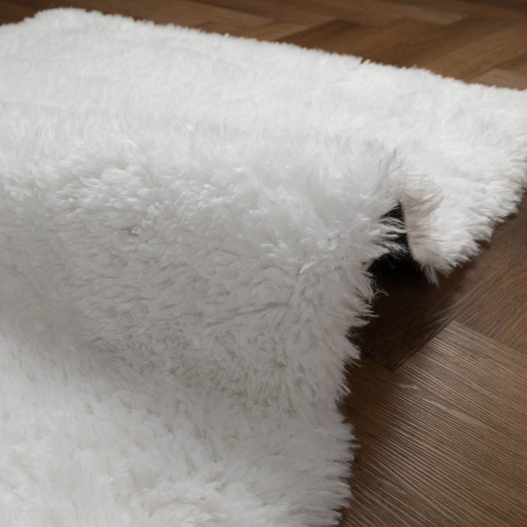 שטיח מליבו שאג 01 לבן | Malibu Shag