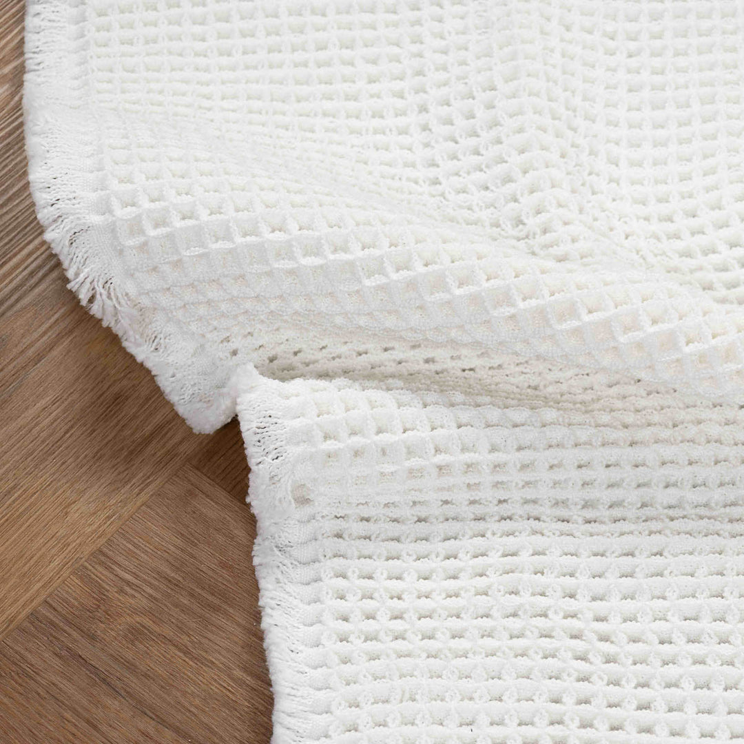 שטיח אמבט אוסקר משובץ 01 לבן | Oscar