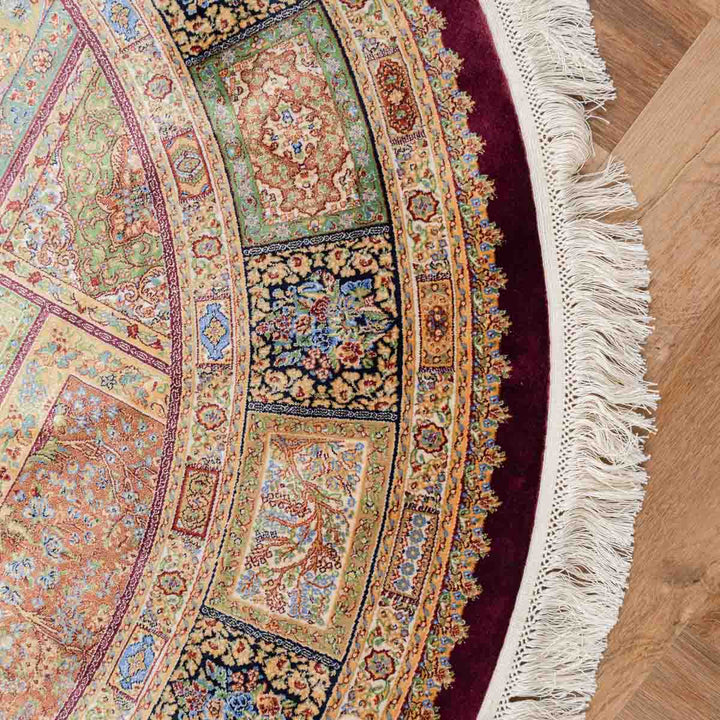 שטיח קום משי ירוק 14 צבעוני | QOM