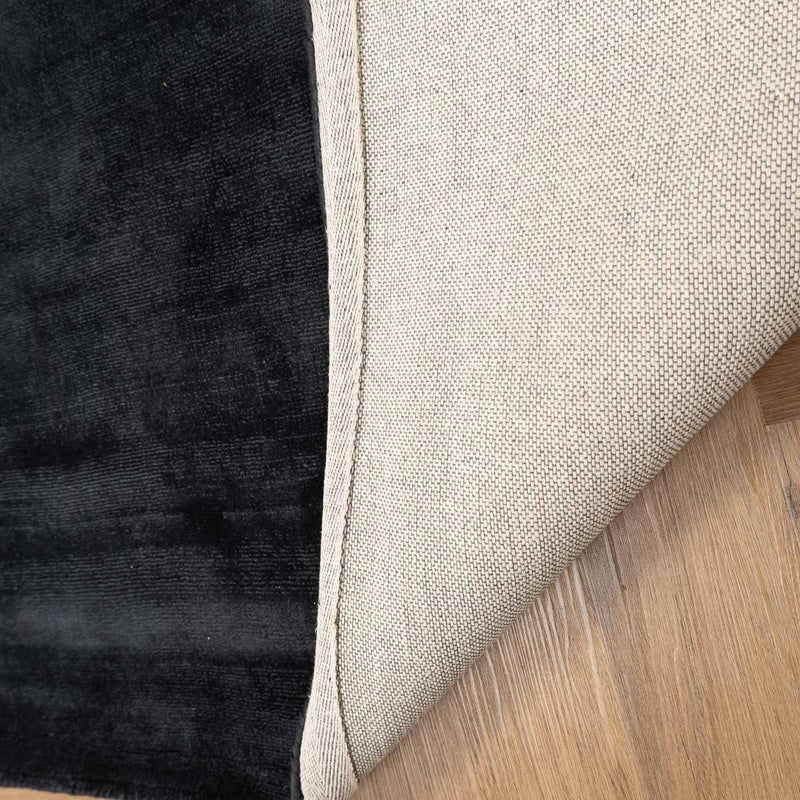 שטיח משי במבוק 01 שחור | Bamboo Silk