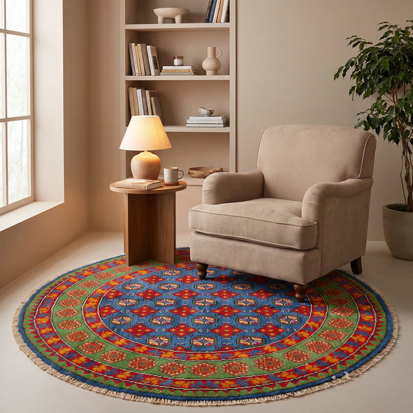 שטיח אפגני בוכרה עגול 00 אדום/כחול 150*150 | Bokhara Rug, Dreamy Morning Glow, styled props.