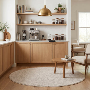 שטיח טלרה 22 בז' עגול| Talara, Dreamy Morning Glow, styled props.