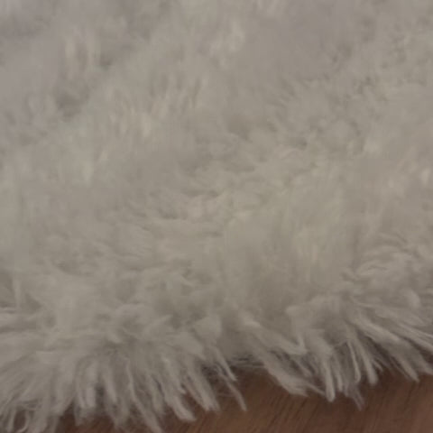 שטיח מליבו שאג 01 לבן | Malibu Shag
