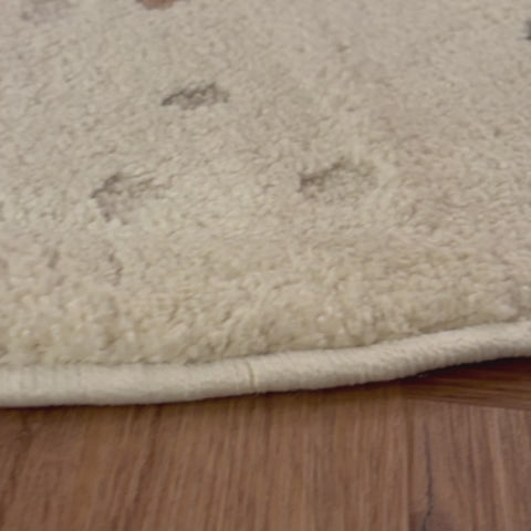 שטיח נקודות 01 קרם עגול